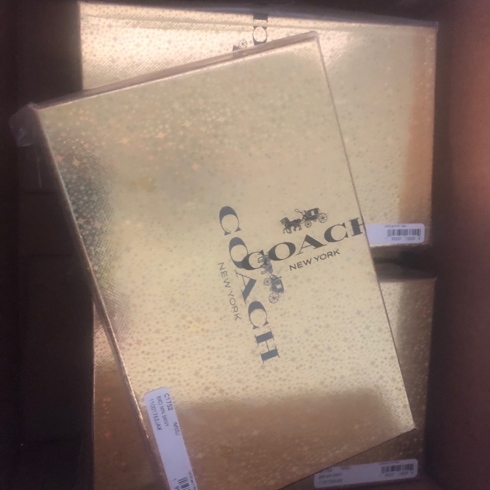 Coach Sets!! - Picture 8 of 10